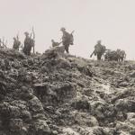 14-18_Along-the-Western-front-way_soldiers-walking-field.jpg